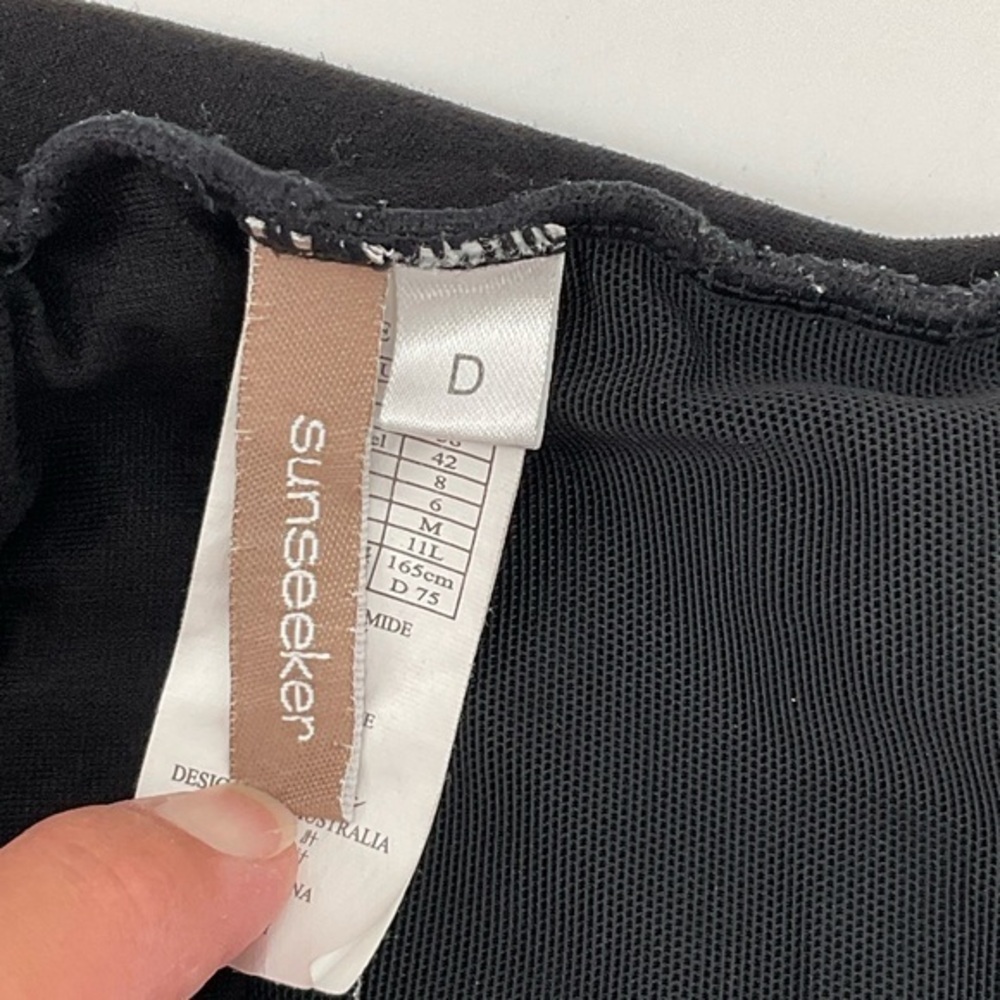 Sunseeker Core Solid Black Plus Cup Twist Front One Piece Size 6 Dcup G9 - Picture 9 of 10